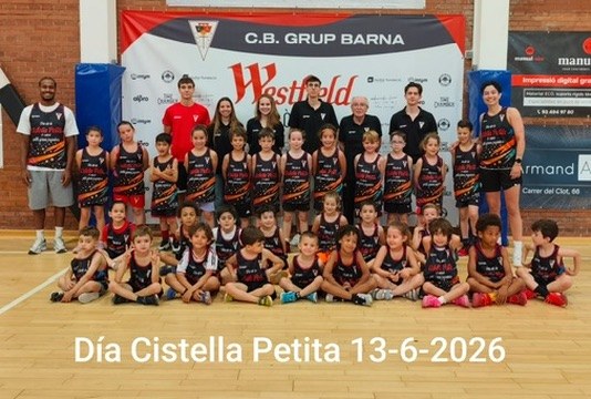 Equipo de coordinadores y niños de la Cistella Petita 2026 del CB Grup Barna