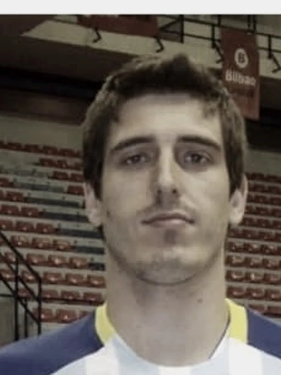 Roger Fornas, professional center