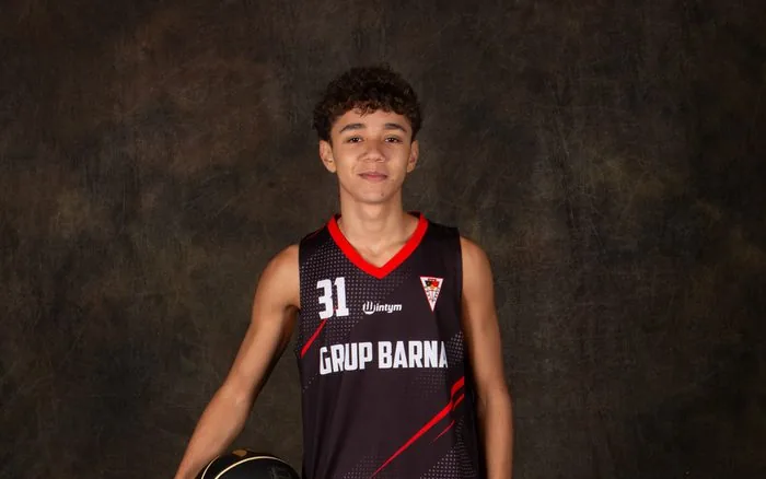 Jugador del CB Grup Barna, club de bàsquet base del barri del Clot
