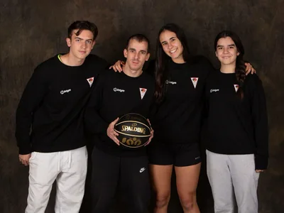 Staff tècnic intergeneracional i mixt del CB Grup Barna
